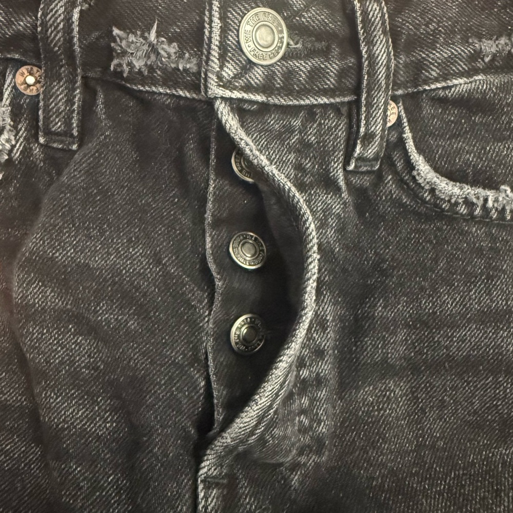 Free People Lasso High Rise Black Wash Raw Hem Distressed Denim Shorts Size 25 - Picture 14 of 15